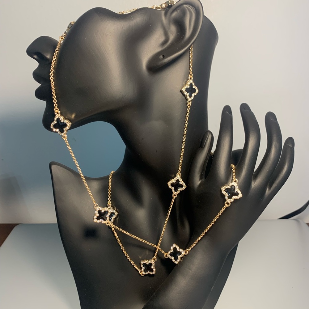 Clover Long Necklace